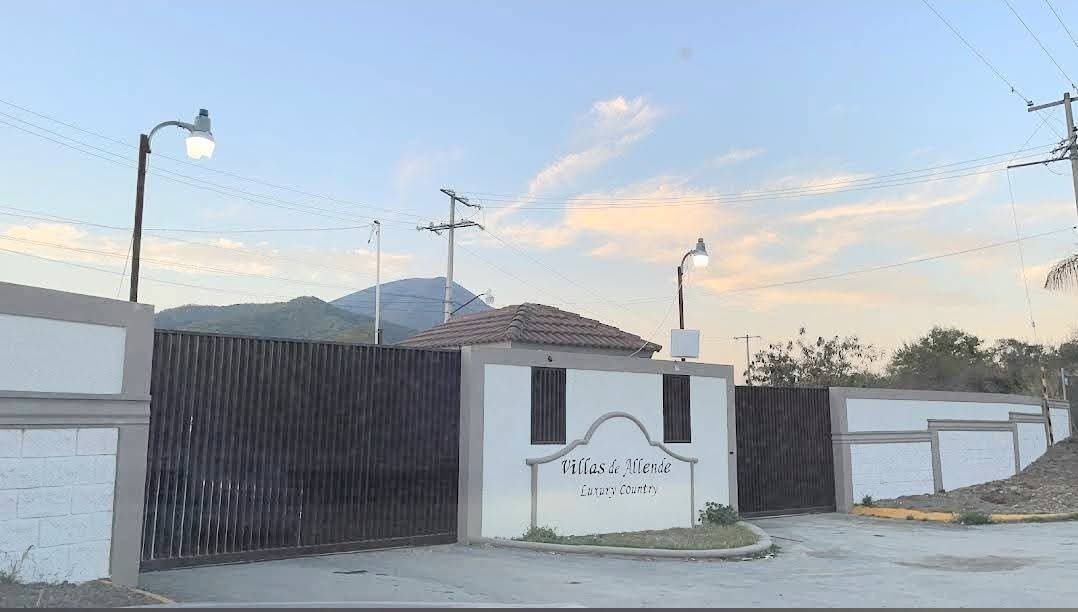 Terreno en Villas de Allende